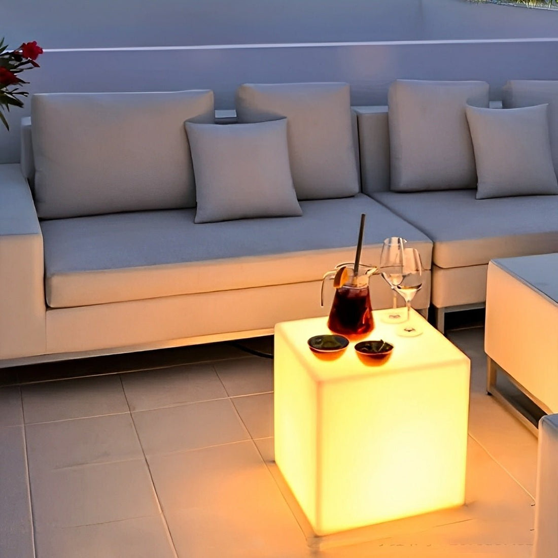 360 ° Modern Minimalist Cube Outdoor Floor Lamp - Flyachilles