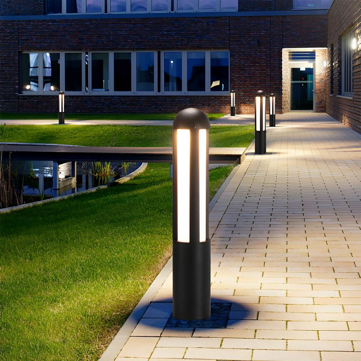 Elegance Minimalist Waterproof LED Black Modern Outdoor Street Lighting - Flyachilles