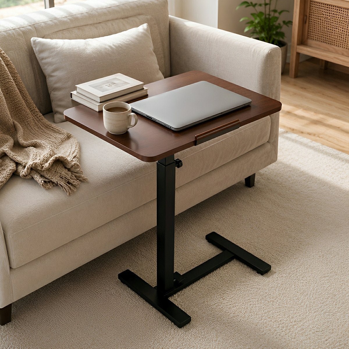 Height-Adjustable Bedside Table on Wheels – Portable - Flyachilles