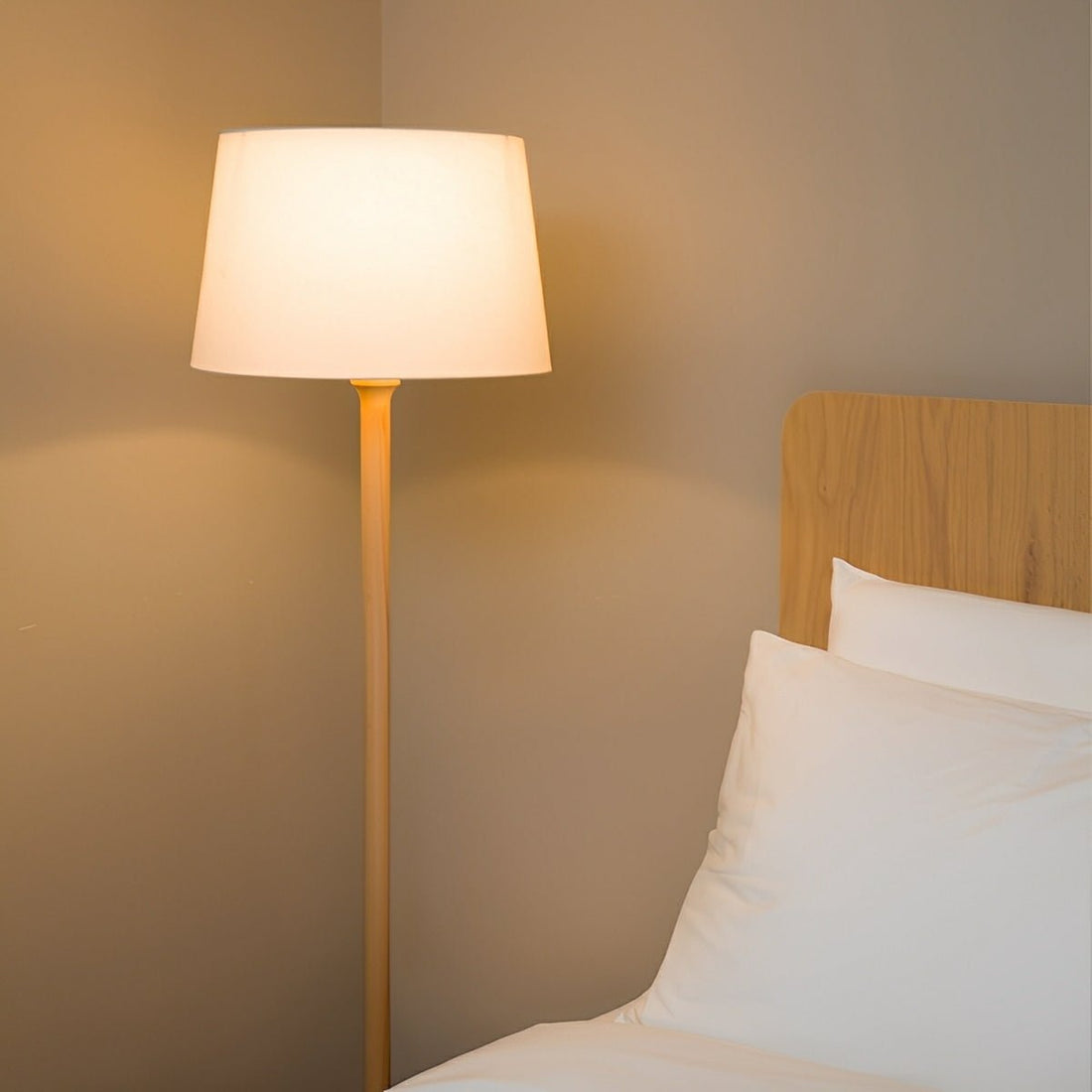 Modern Beech Wood Fabric Drum Shade LED Floor Lamp - Flyachilles