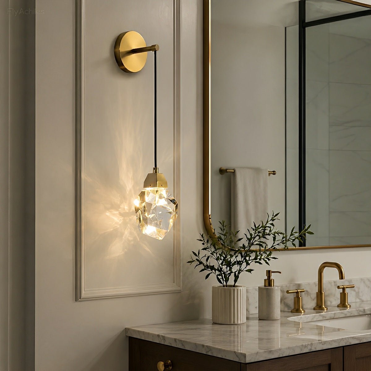 Modern Luxury Faceted Crystal Wall Sconce - Flyachilles