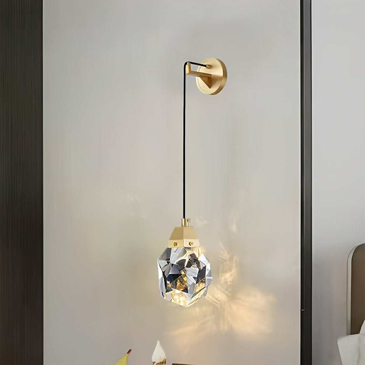 Modern Luxury Faceted Crystal Wall Sconce - Flyachilles