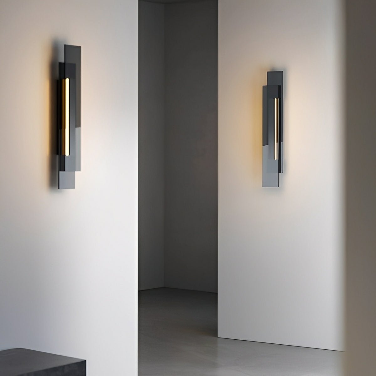 Modern Minimalist Tiered Glass LED Wall Sconce - Flyachilles