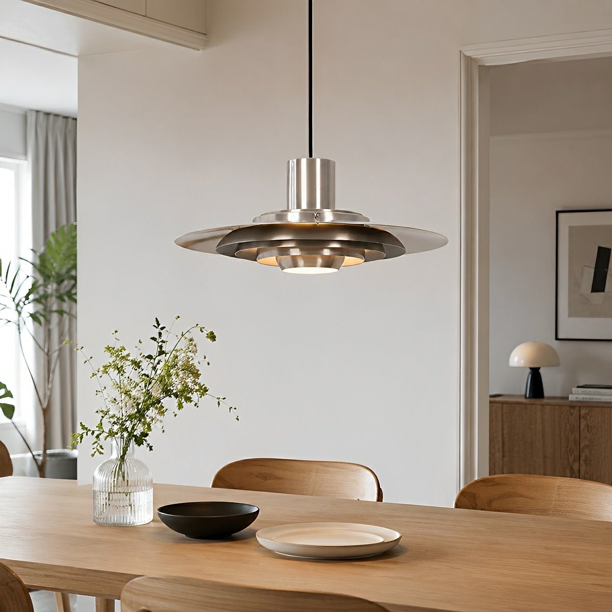 Modern Minimalist UFO Silhouette LED Pendant Light - Flyachilles