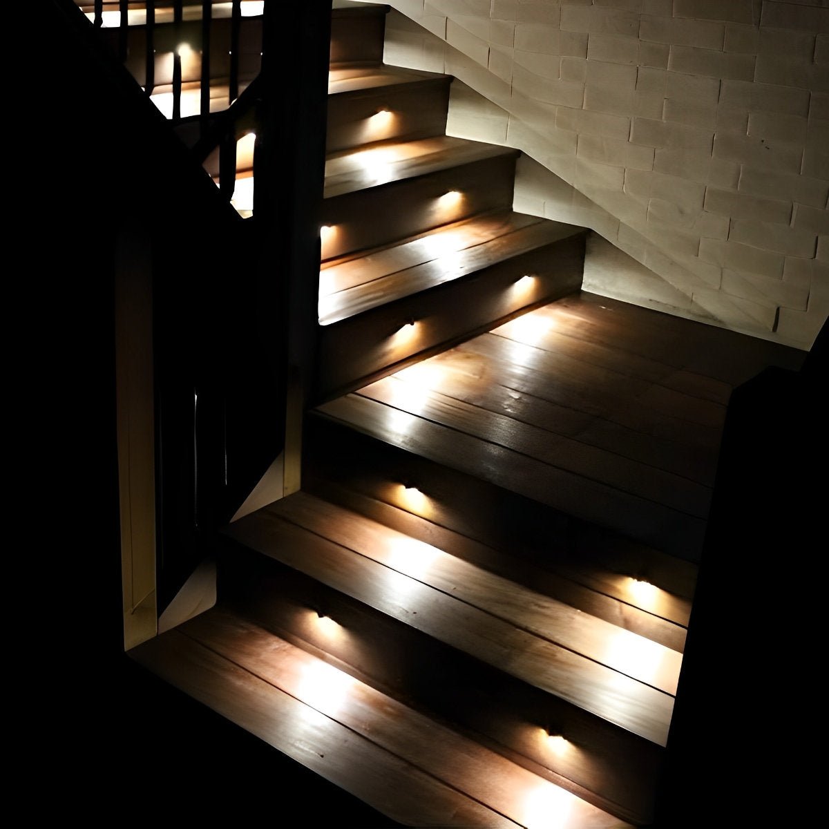 Moon Shaped Round Waterproof LED Low Voltage Black Modern Step Lights - Flyachilles