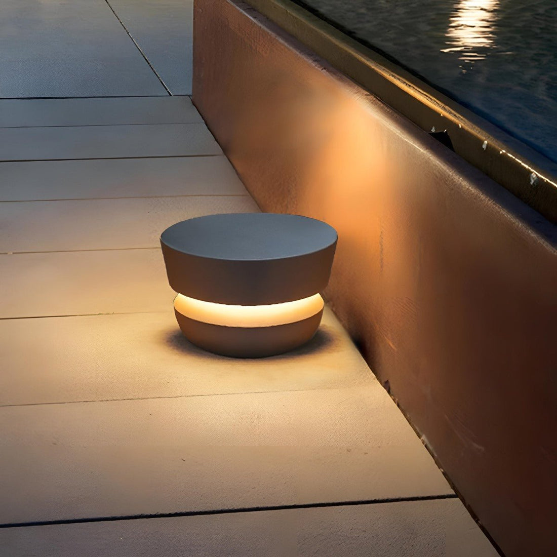 Solar Waterproof 360° Beam Round LED Outdoor Landscape Lighting - Flyachilles