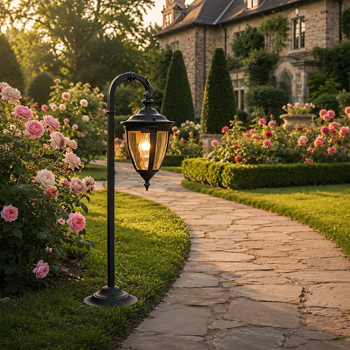 Vintage European Outdoor Path Light LED Lantern - Flyachilles