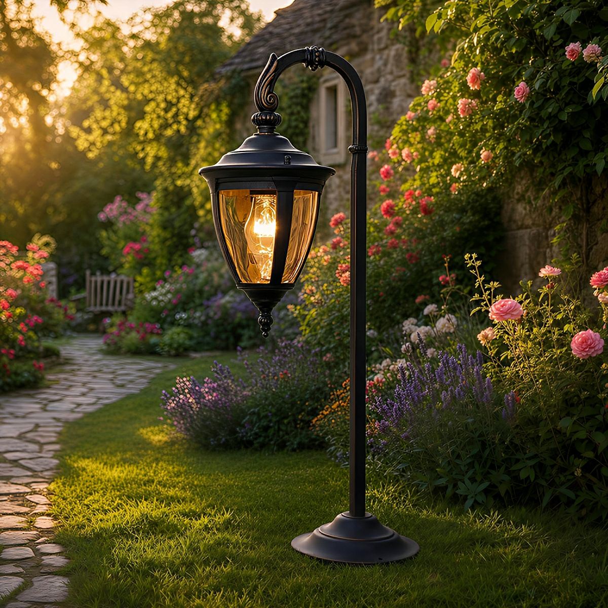 Vintage European Outdoor Path Light LED Lantern - Flyachilles