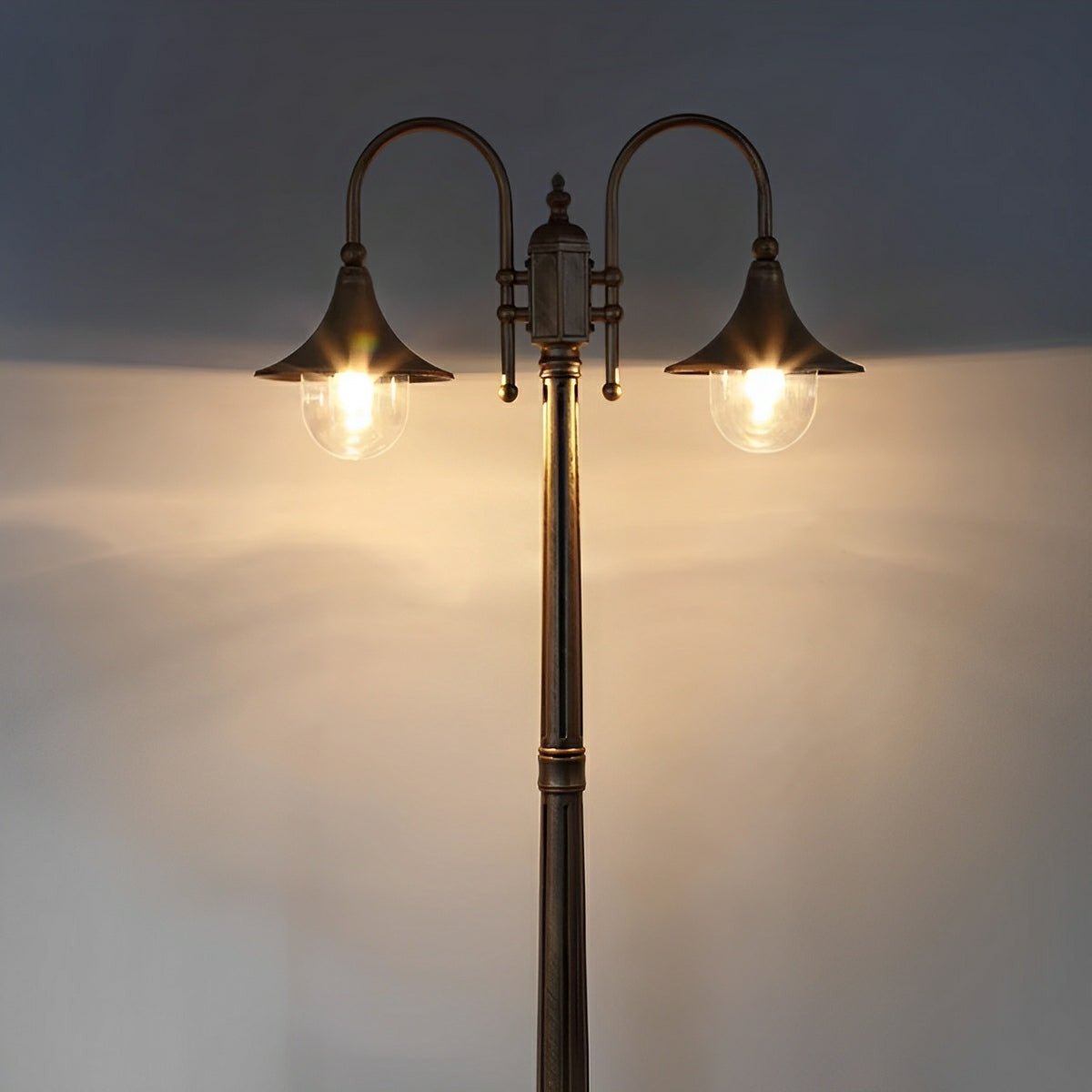 Vintage Waterproof Flared LED Outdoor Pathway Pole Lights Street