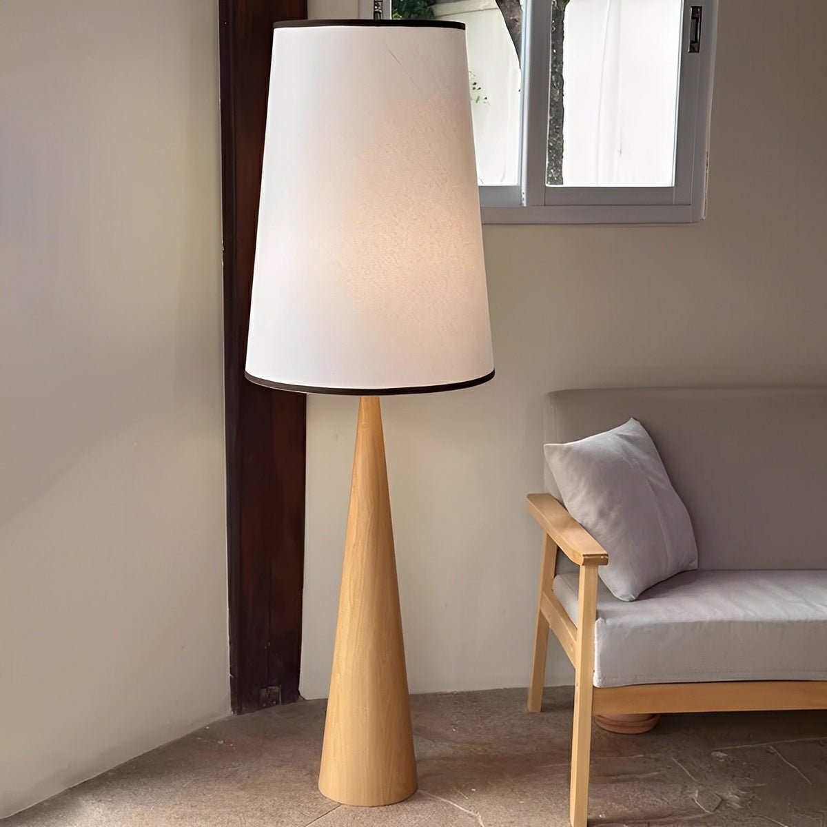 Vintage Wood Tapered LED Floor Lamp - Flyachilles