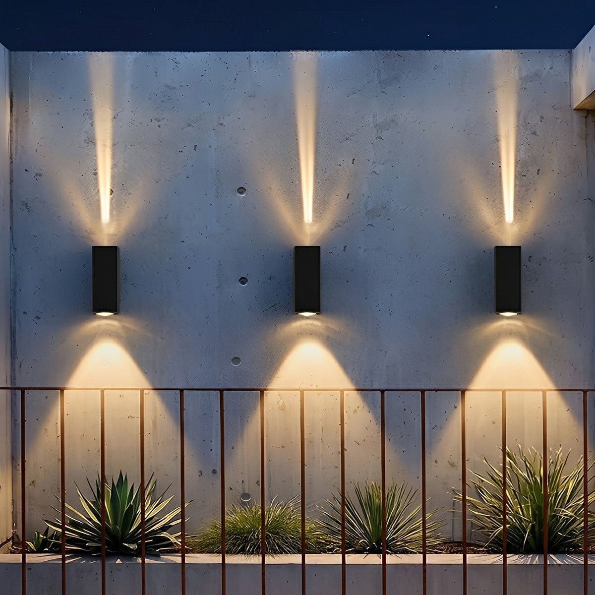 Waterproof Up and Down LED Outdoor Wall Light Spotlight - Flyachilles